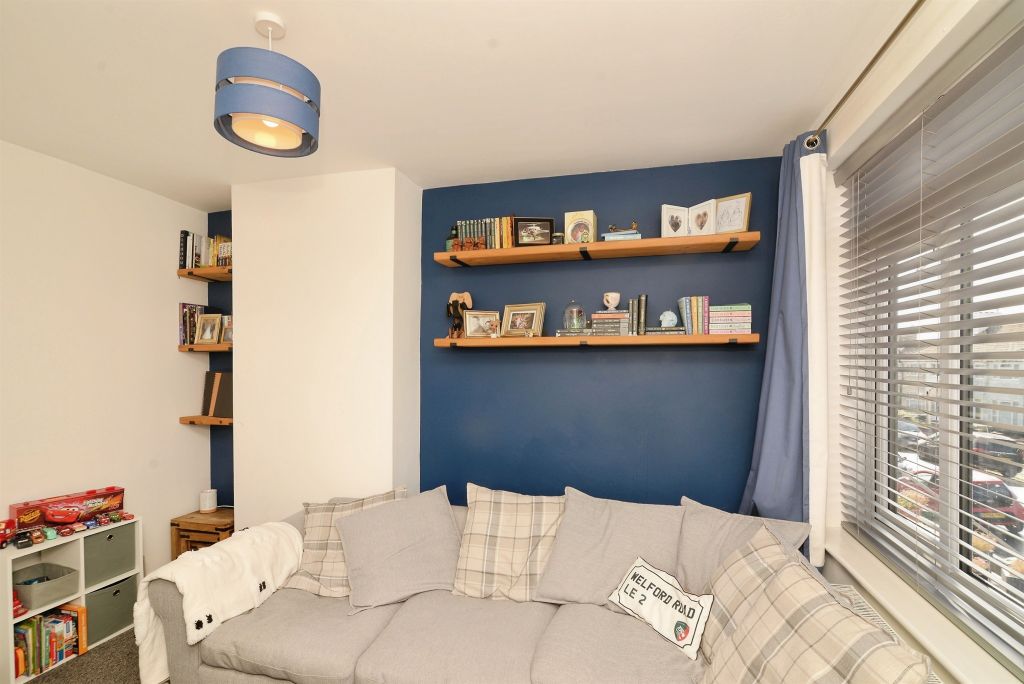 Property photo 3 of 16