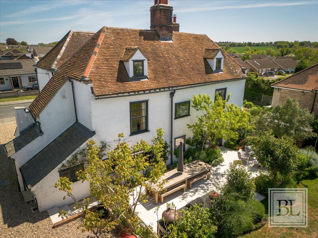 Property photo 3 of 38