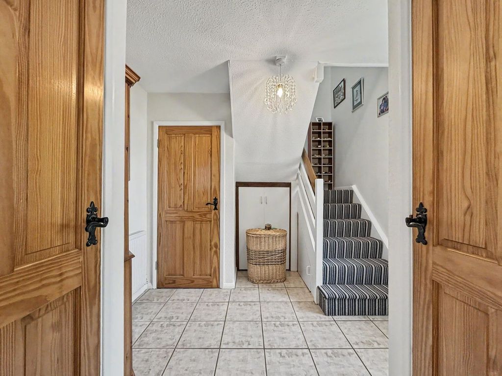 Property photo 2 of 22
