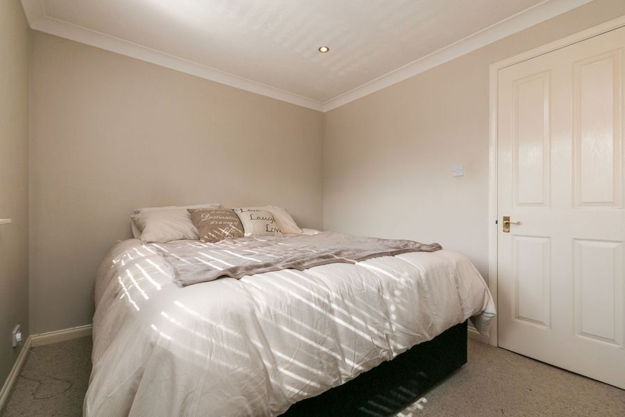 Property photo 2 of 8 95A03bae-07E0-4E19-8