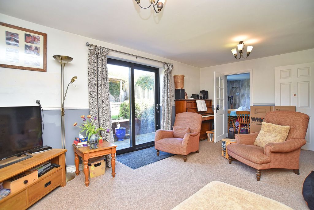 Property photo 2 of 12