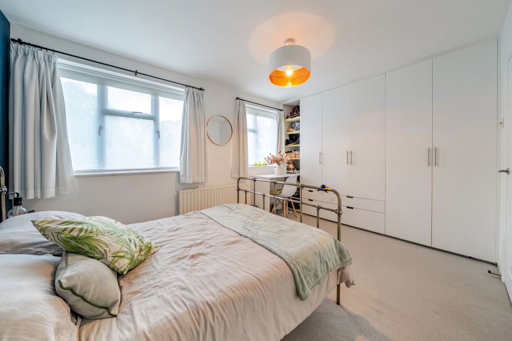 Property photo 3 of 12 1526358-17-6Abd25...