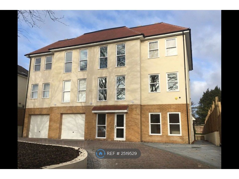 Property photo 1 of 14 Building