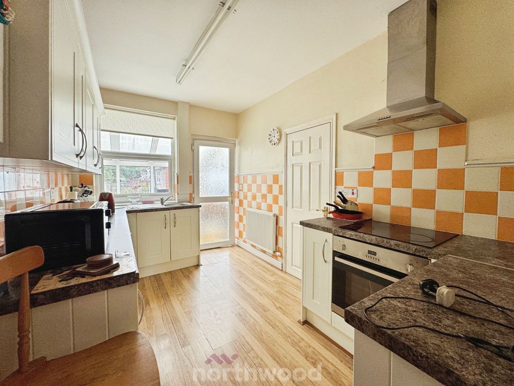 Property photo 3 of 18