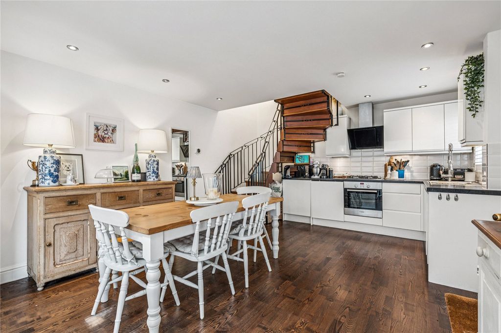 Property photo 2 of 9 Picture No. 23