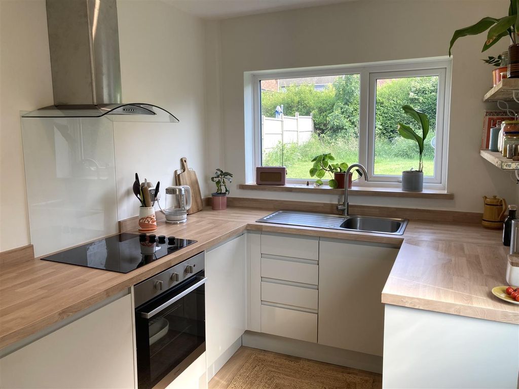 Property photo 2 of 18 Re-Fitted Kitchen 2.Jpeg