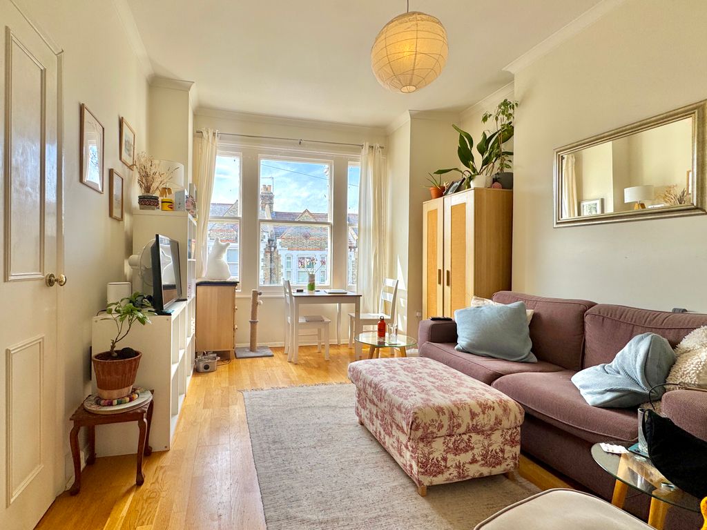 Property photo 1 of 11 Image