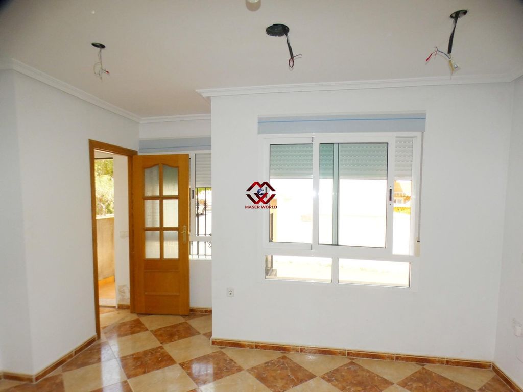 Property photo 2 of 38