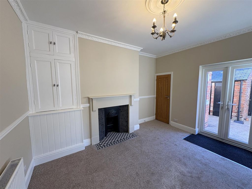 Property photo 3 of 13 Dining Room/Kitchen