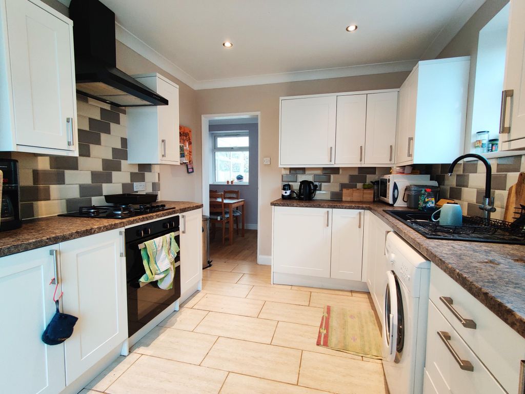 Property photo 2 of 12 Image