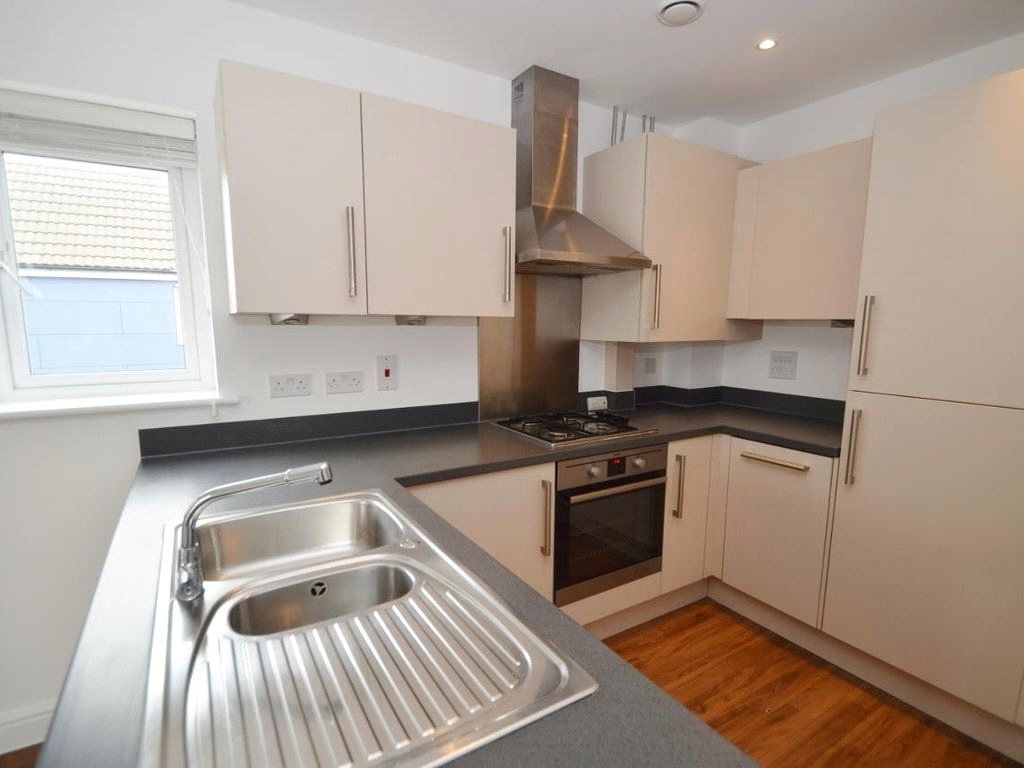 Property photo 3 of 8 Kitchen Area