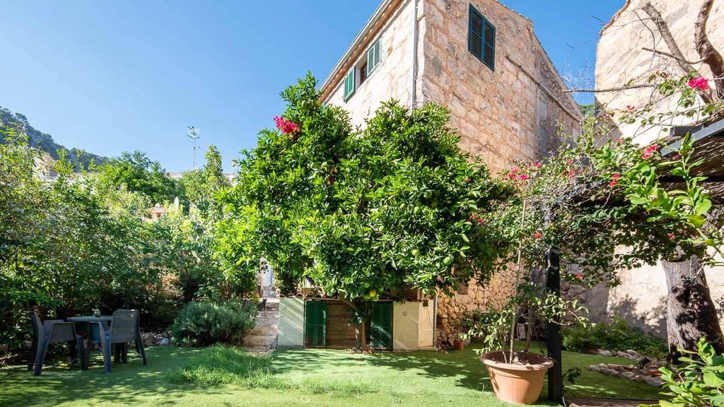 Property photo 3 of 28 77690 Small-27.Jpg