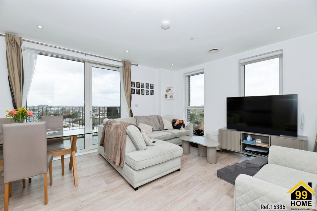 Property photo 2 of 20 Photo 1