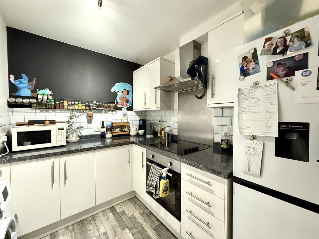 Property photo 3 of 8 Img_1647.Jpeg