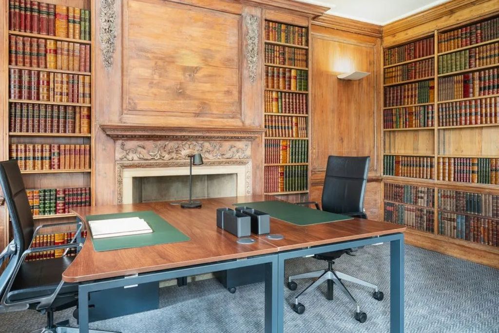 Property photo 3 of 6 Offices