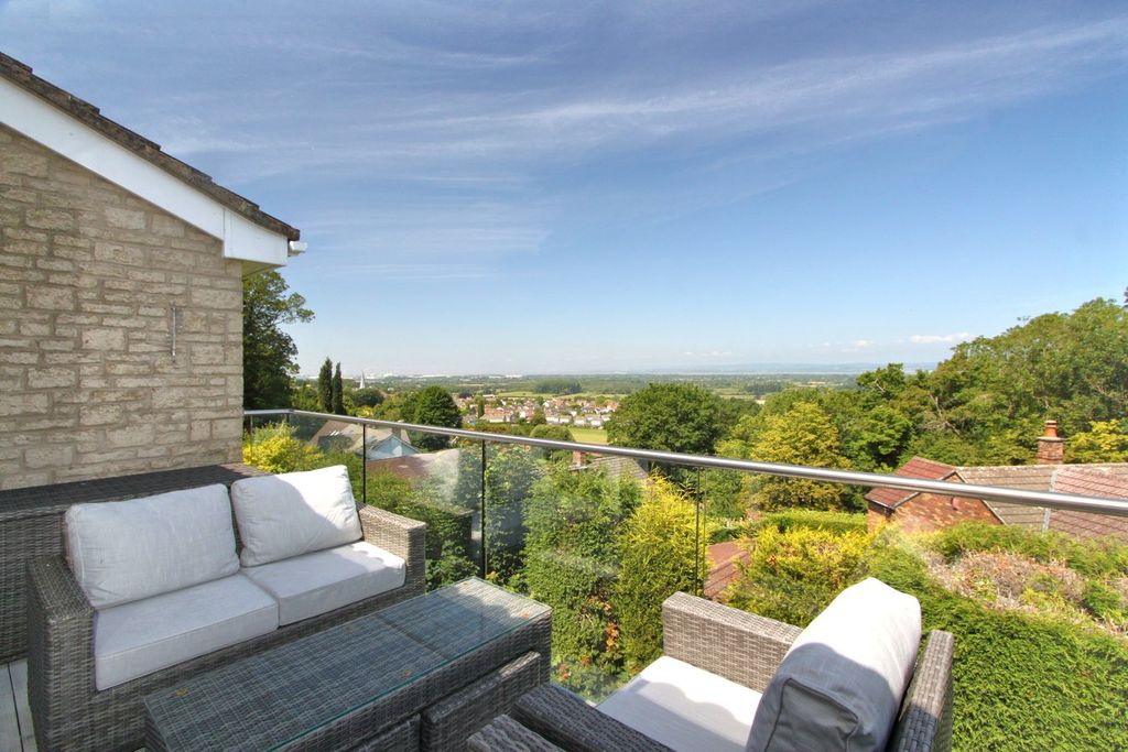 Property photo 2 of 23