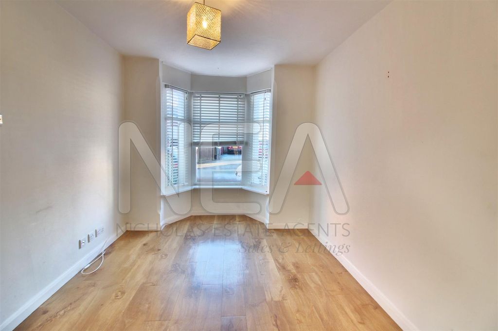 Property photo 2 of 10 Living Room