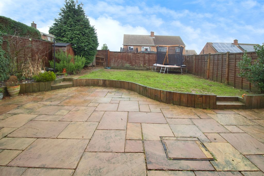 Property photo 2 of 9 Back Garden