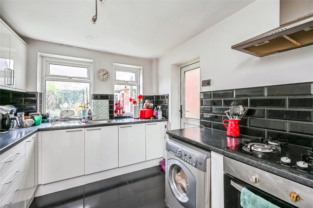 Property photo 3 of 16 Picture No. 07