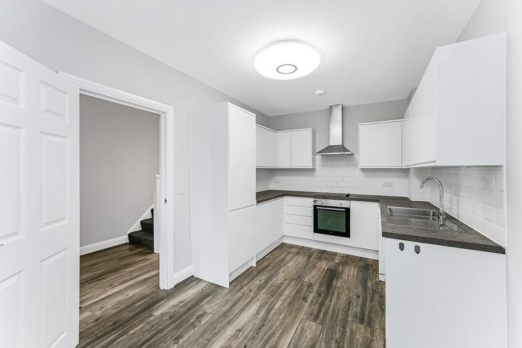 Property photo 2 of 29 2 Rylston Close-2.Jpg