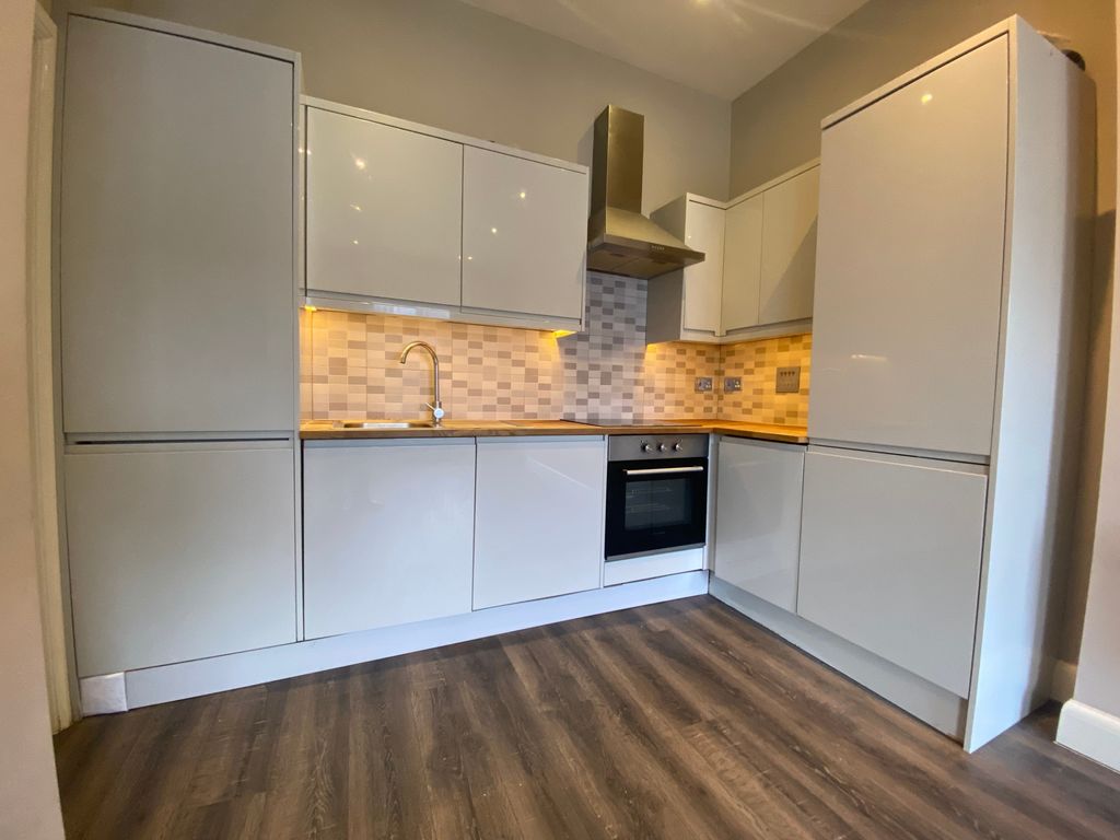 Property photo 2 of 9 Photo 1