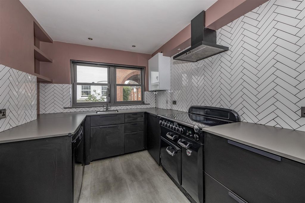 Property photo 3 of 23 04.Jpg