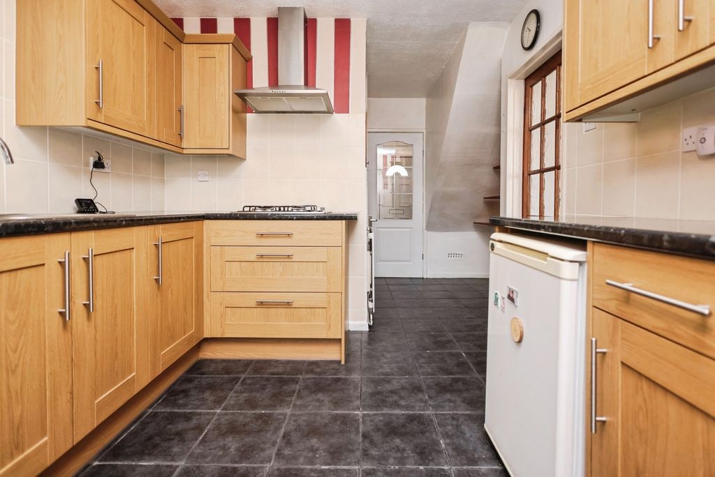 Property photo 2 of 19 Pbox-Img.Jpg