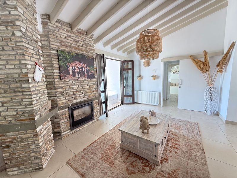 Property photo 3 of 50 Entrance