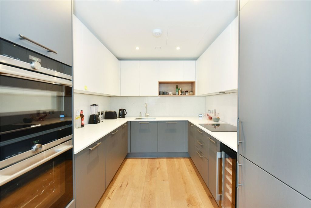 Property photo 2 of 15 Kitchen
