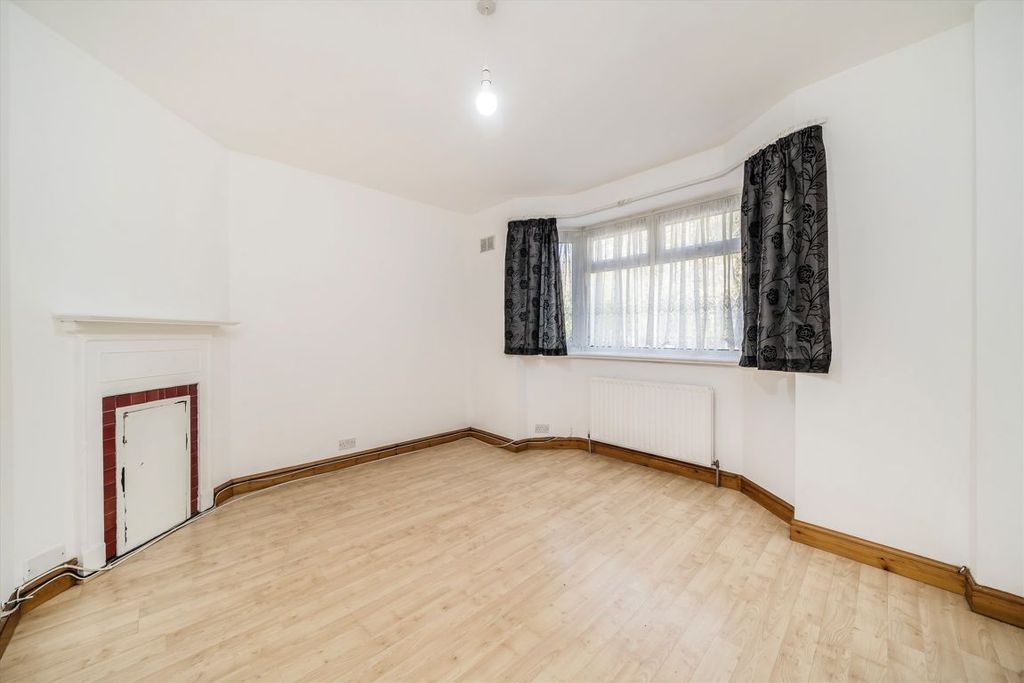 Property photo 2 of 4