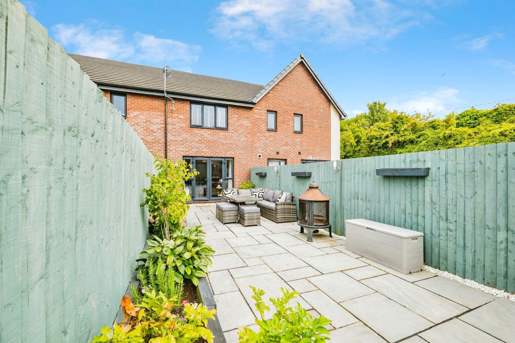 Property photo 3 of 17