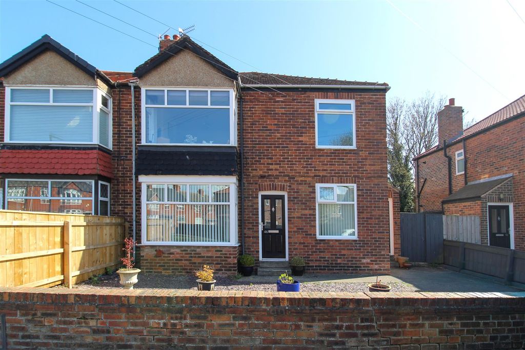 Property photo 1 of 14 External