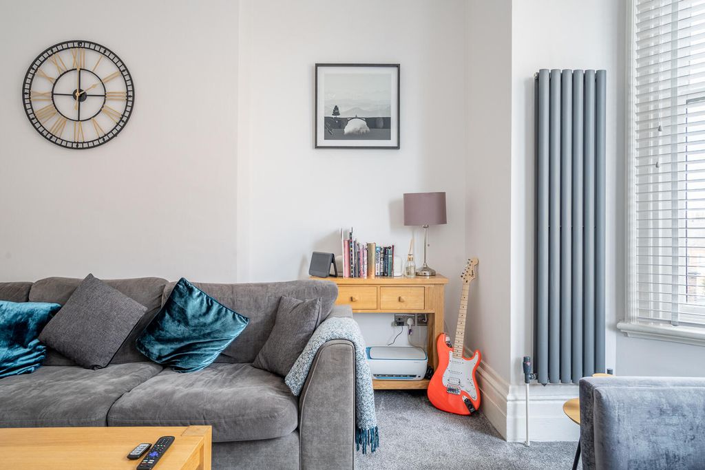 Additional image 4 of 2 bed flat for saleWenlock Terrace, York YO10