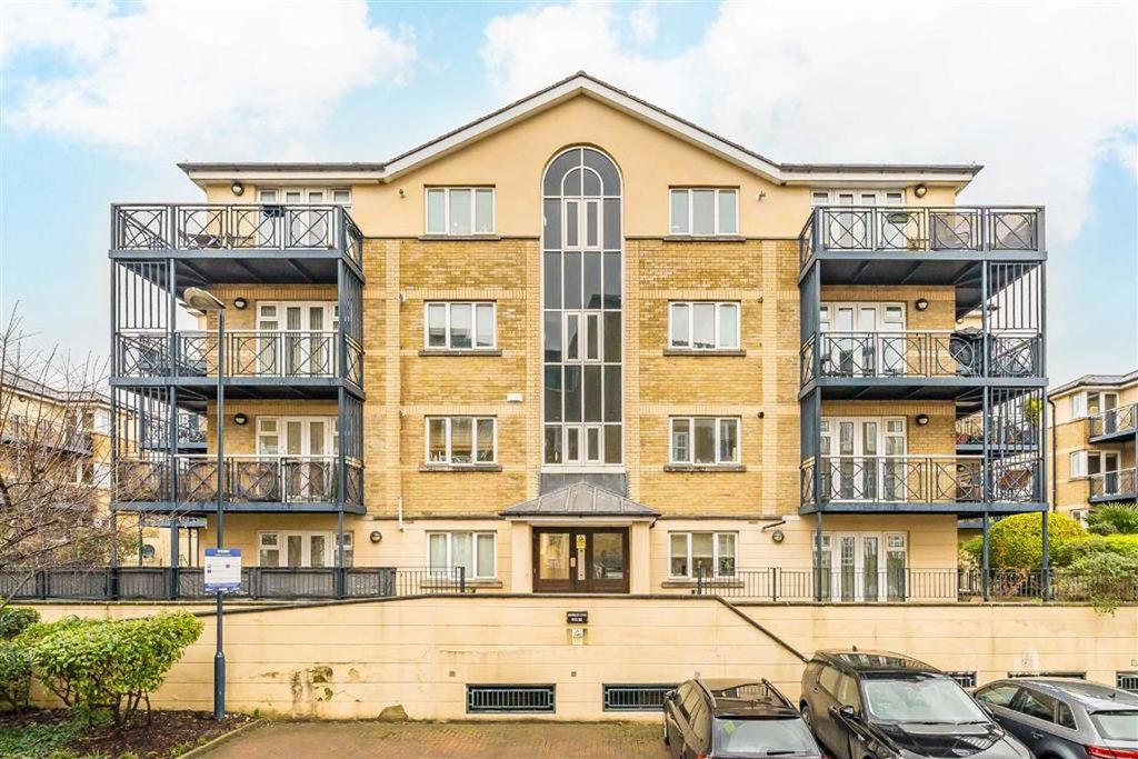 Property photo 3 of 8