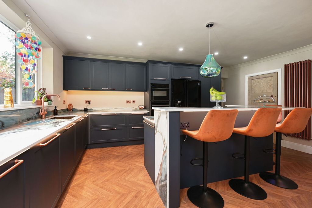 Property photo 2 of 22 Kitchen