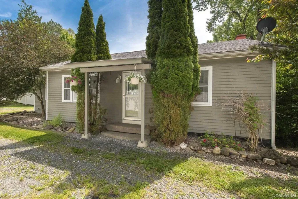 Property photo 1 of 21