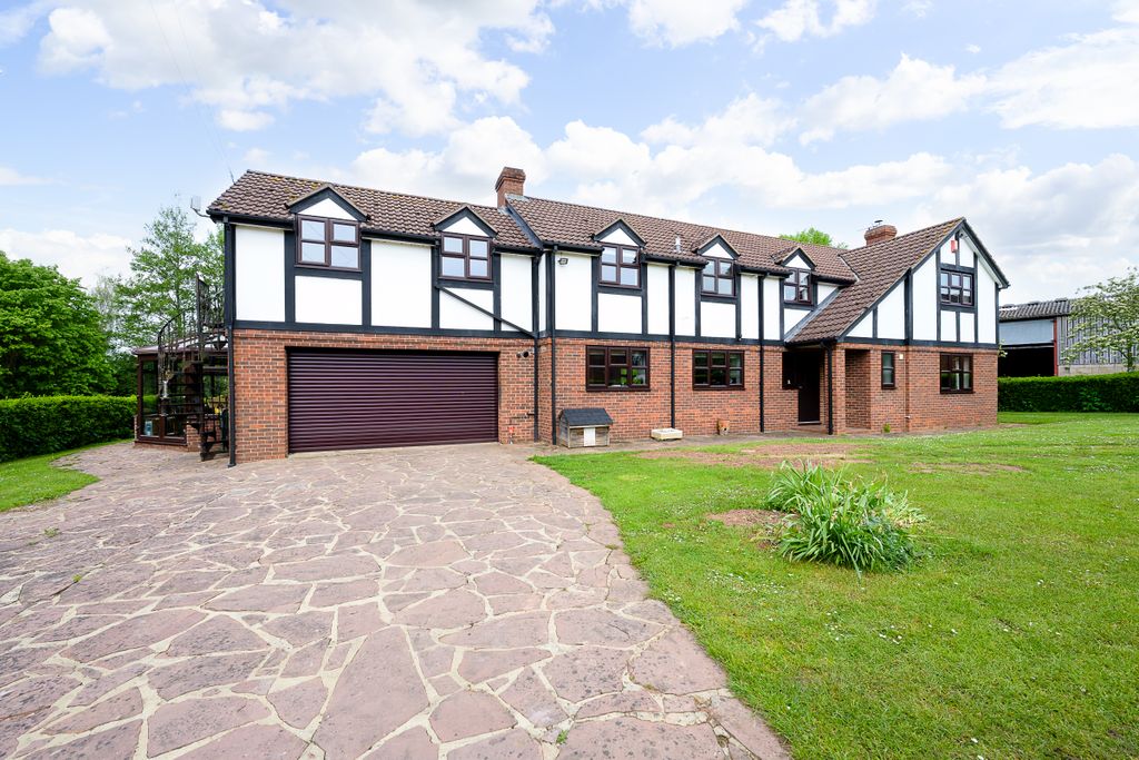 Property photo 1 of 31 Ford Farm House-38