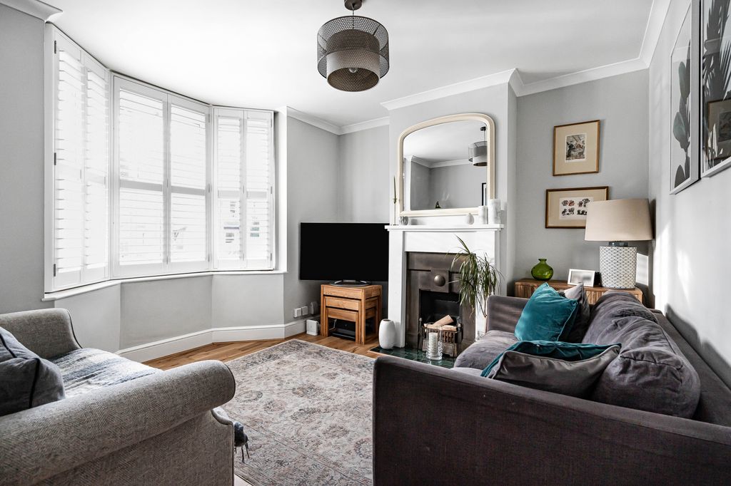 Property photo 3 of 16