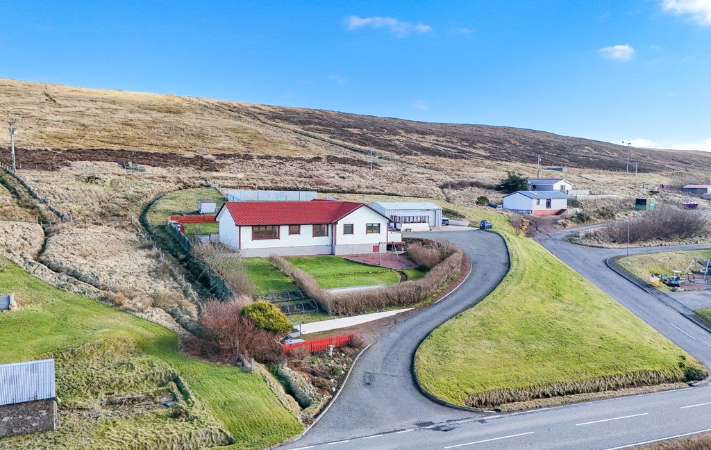 Property photo 2 of 59