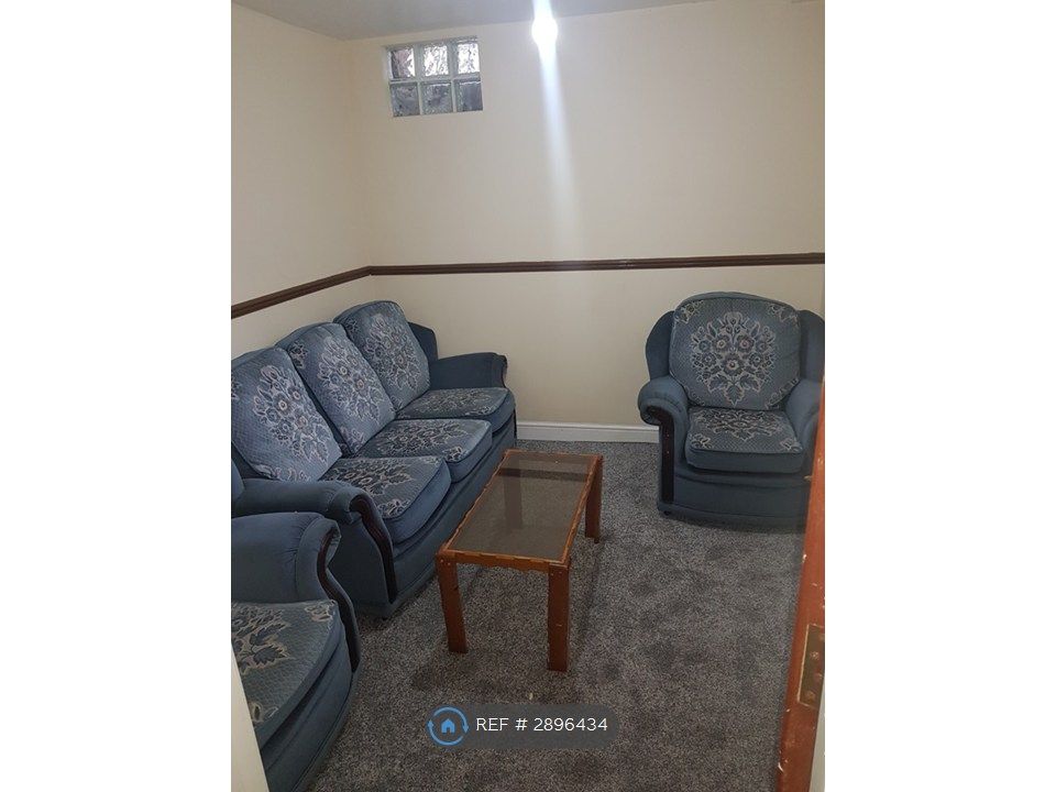 Property photo 3 of 8 Living Room