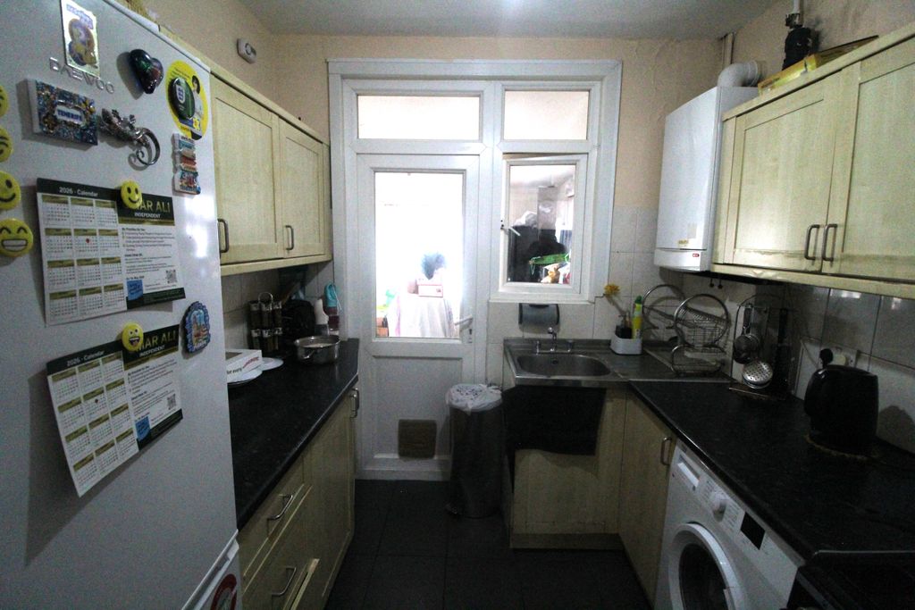Property photo 3 of 8