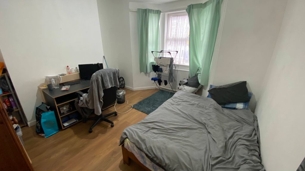 Property photo 2 of 11