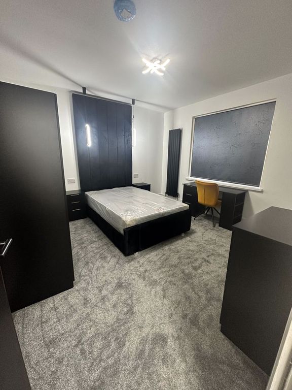 Property photo 2 of 15 Photo 6