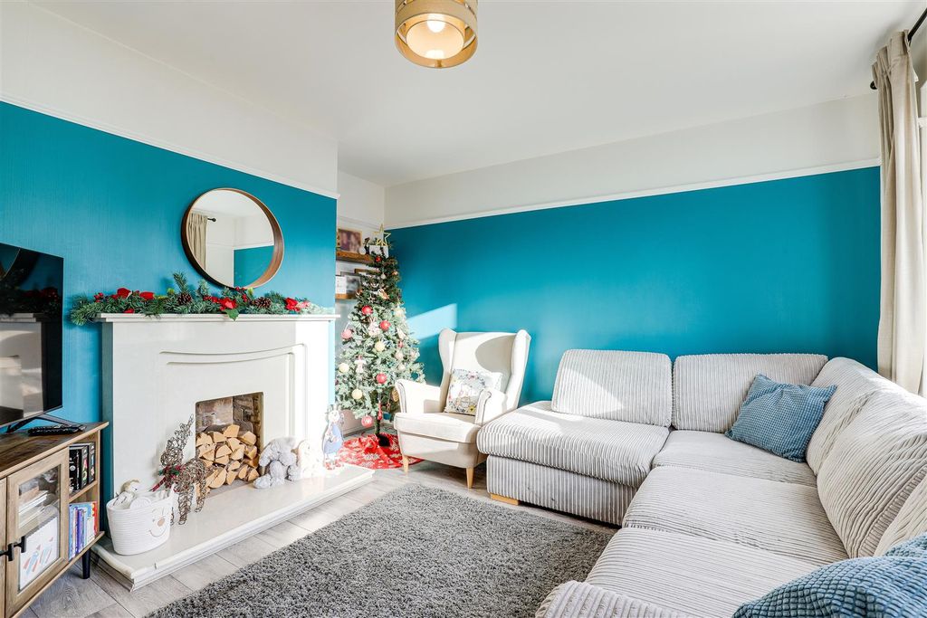 Property photo 2 of 22 Img_6822-Img_6826.Jpg