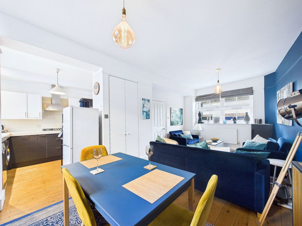 Property photo 2 of 22