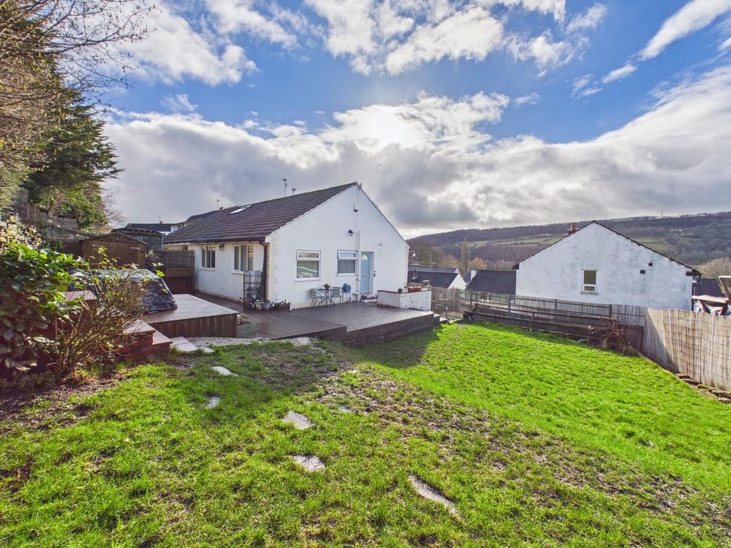 Property photo 2 of 12 Cam04899G0-Pr0284-Still012.Jpg