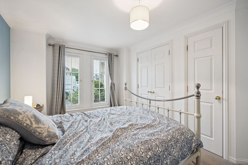 Additional image 8 of 2 bed flat for sale3 Blenheim Court, Stirling FK9