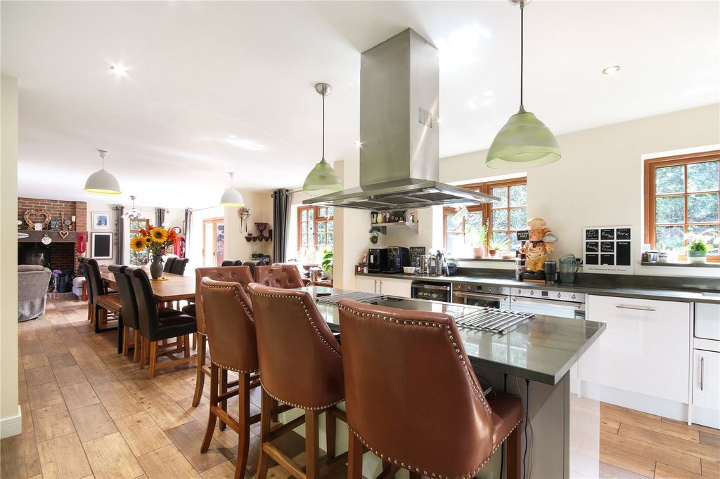 Property photo 3 of 13 Kitchen