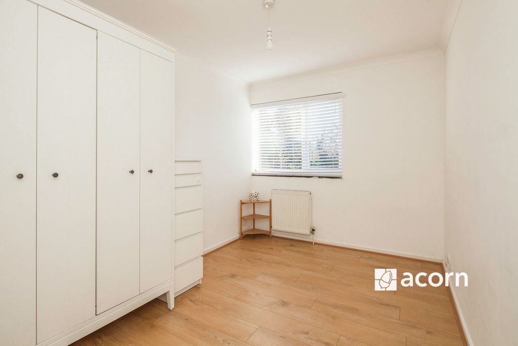 Property photo 3 of 9 Bedroom