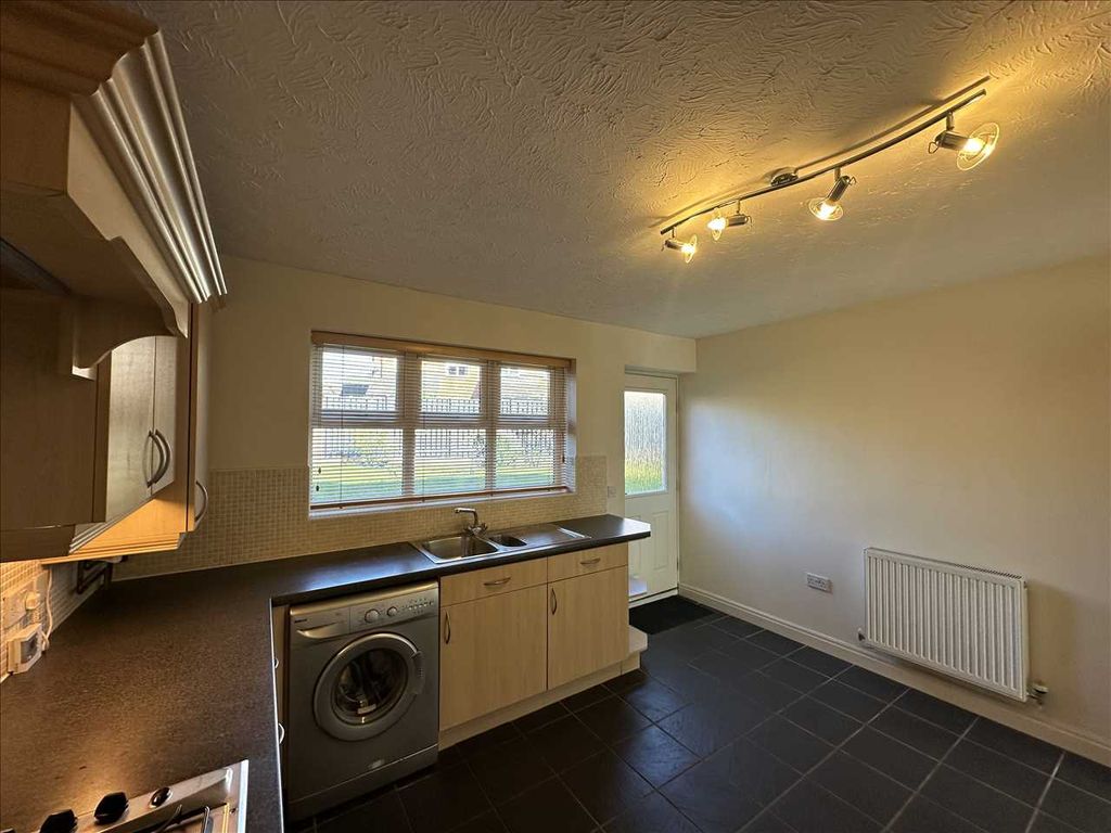 Additional image 6 of 3 bed semi-detached house to rentLaurel Way, Scunthorpe, Scunthorpe DN17